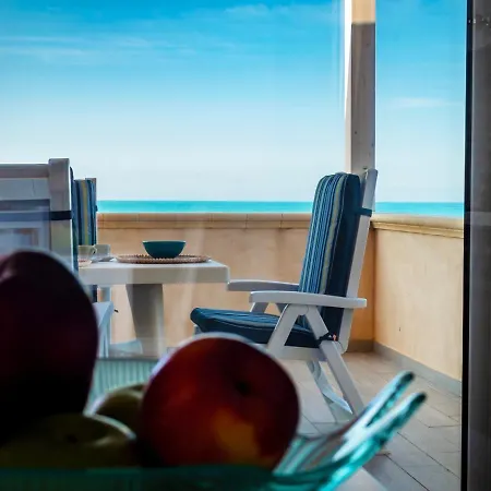 公寓 Balcone Del Mare 多纳卢卡他